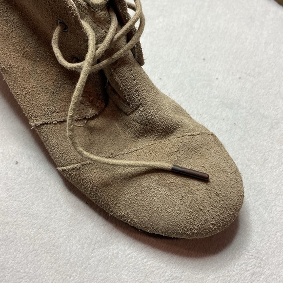 Toms tan wedged booties size 9 - Picture 5 of 7